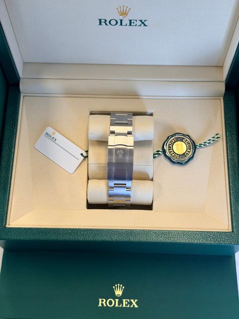 Rolex Oyster Perpetual 41 134300 Image 5